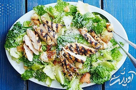 طرز تهیه سالاد سزار رژیمی طرز تهیه سالاد سزار با سس رژیمی, کالری سالاد سزار رژیمی, سالاد سزار رژیمی